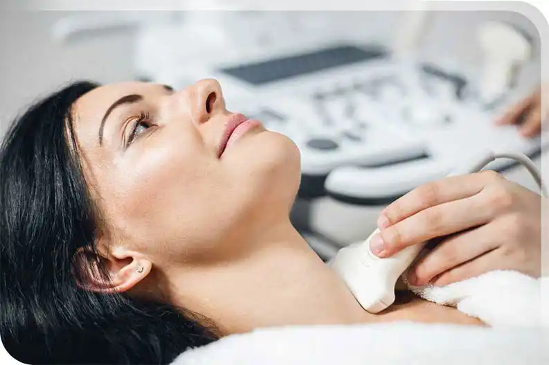 Ultrasonido en cuello paciente